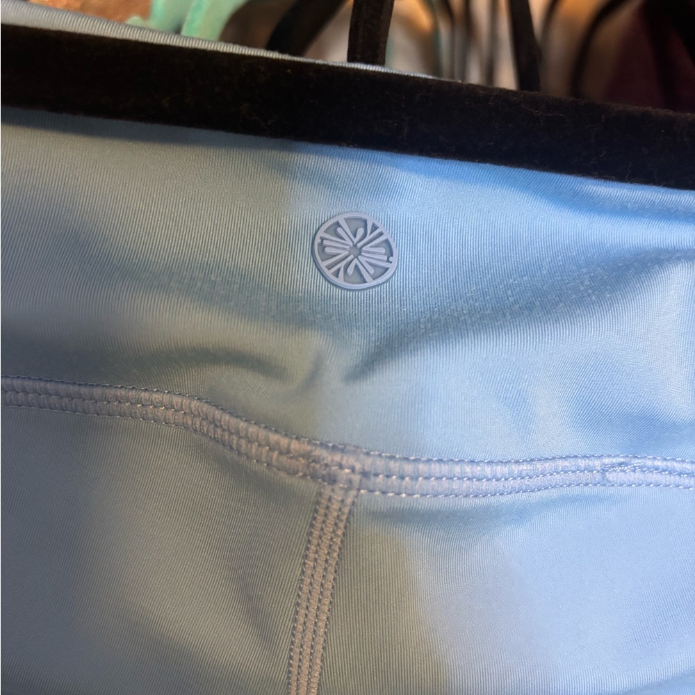 Lilly Pulitzer Blue and Patterned Leggings NWOT - Picture 4 of 4